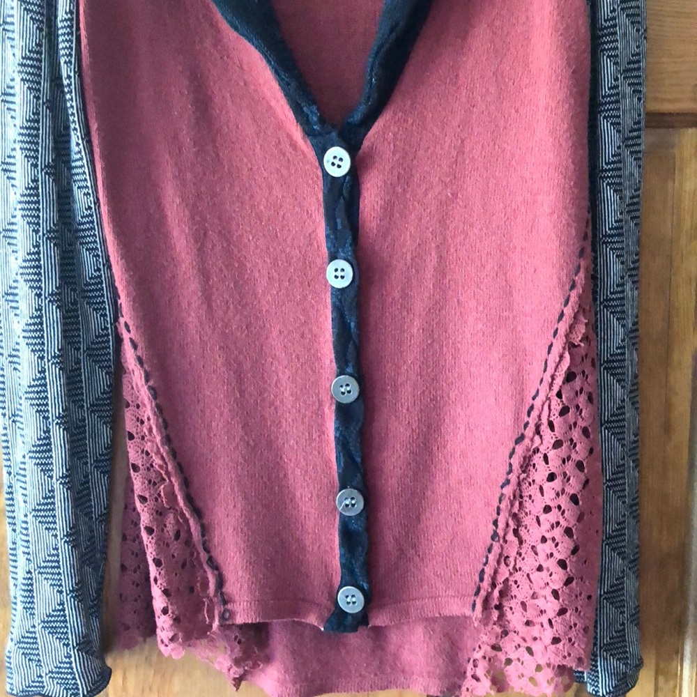 Sweater - Picture 4 of 4